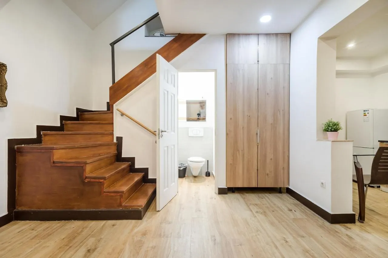Dolly'S Duplex Home With Free Netflix Budapest Hungary
