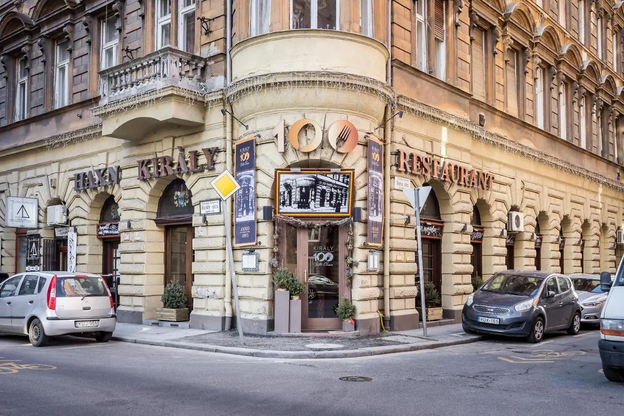 Dolly'S Duplex Home With Free Netflix Budapest Lägenhet